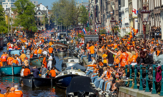 Koningsdag is geen feestdag maar een zichtbaar marketingmoment